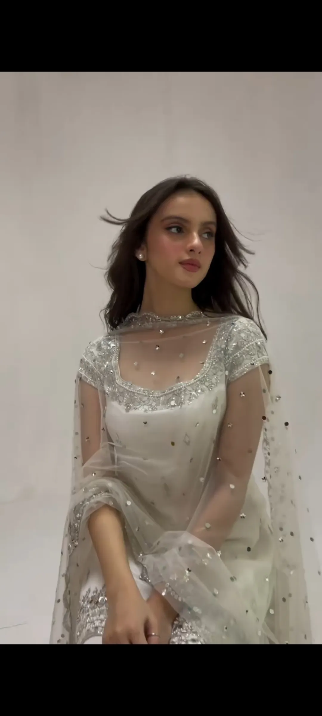 White Crystal - Image 2